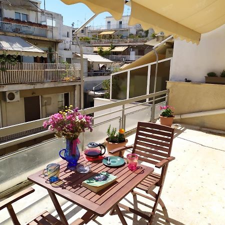 Renovated Apartment Close To Exarchia Square Atenas Exterior foto