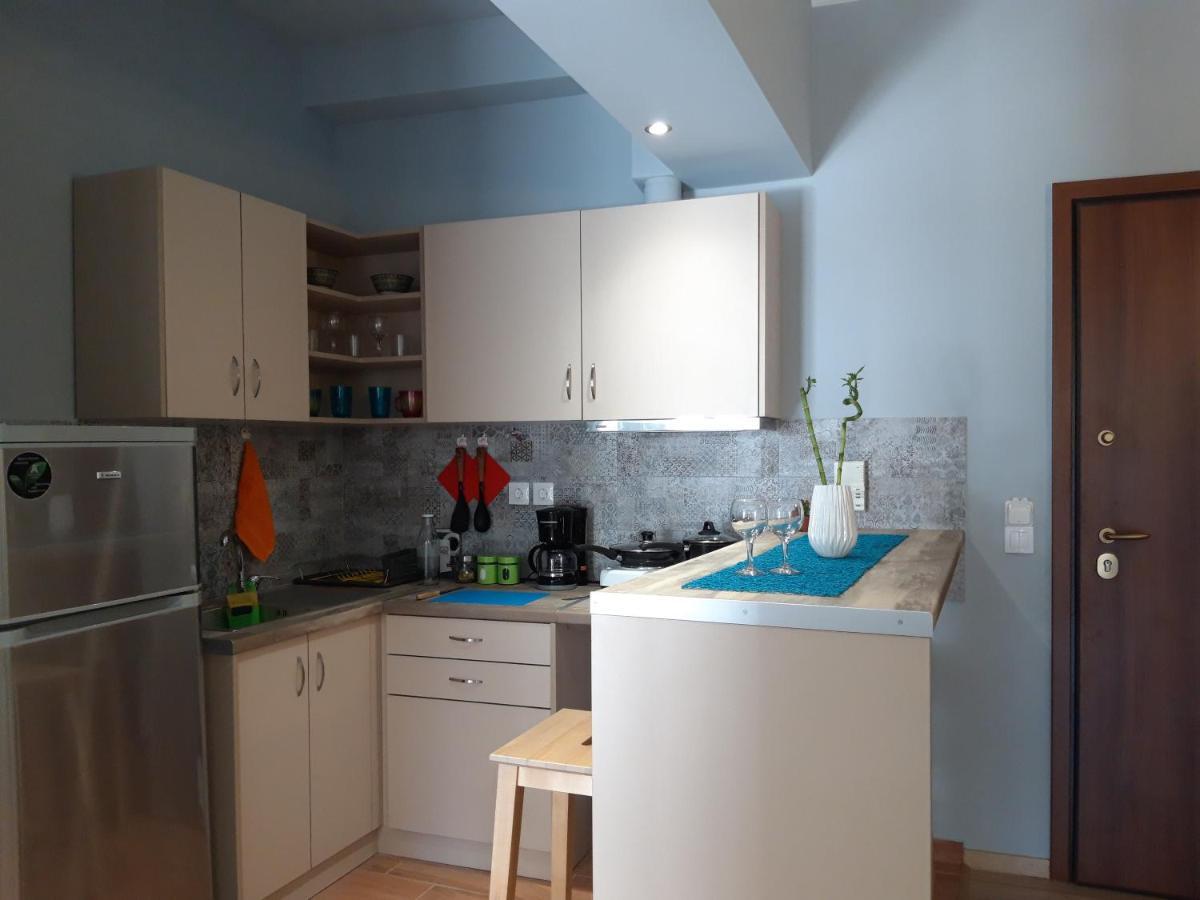 Renovated Apartment Close To Exarchia Square Atenas Exterior foto