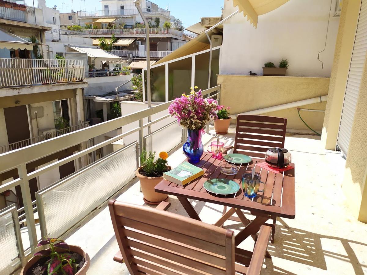 Renovated Apartment Close To Exarchia Square Atenas Exterior foto